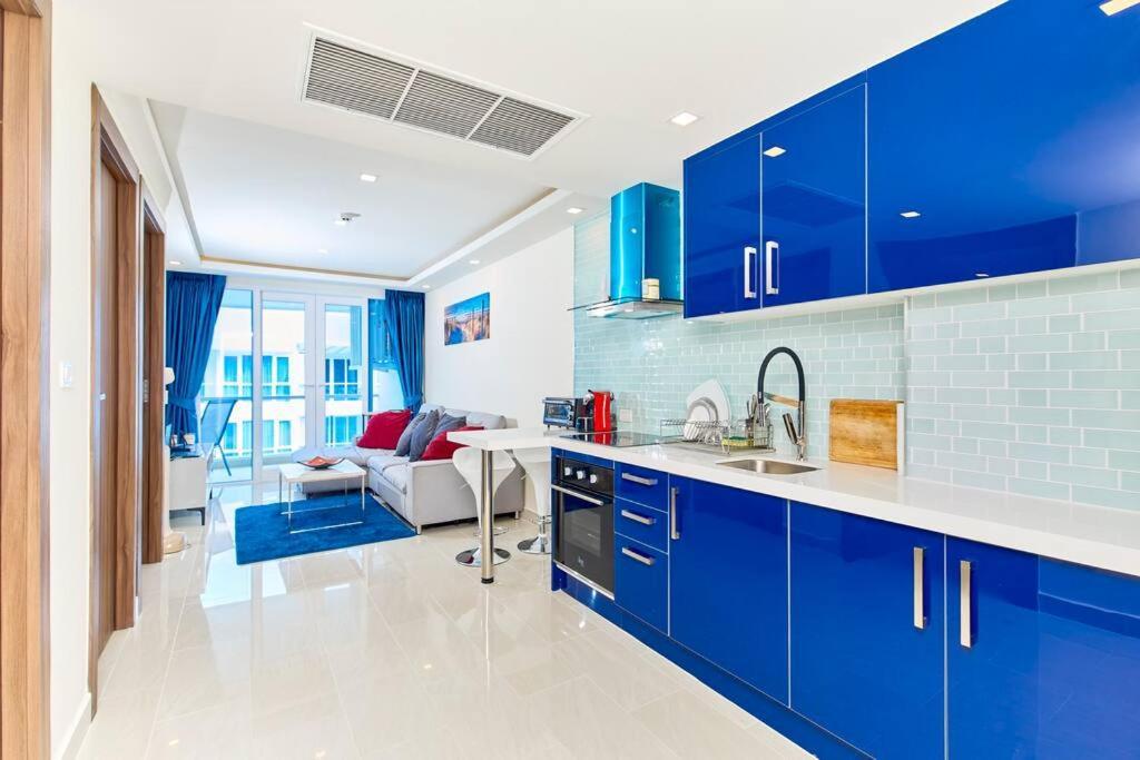 Grand Avenue By Tech Apartment Pattaya Room photo